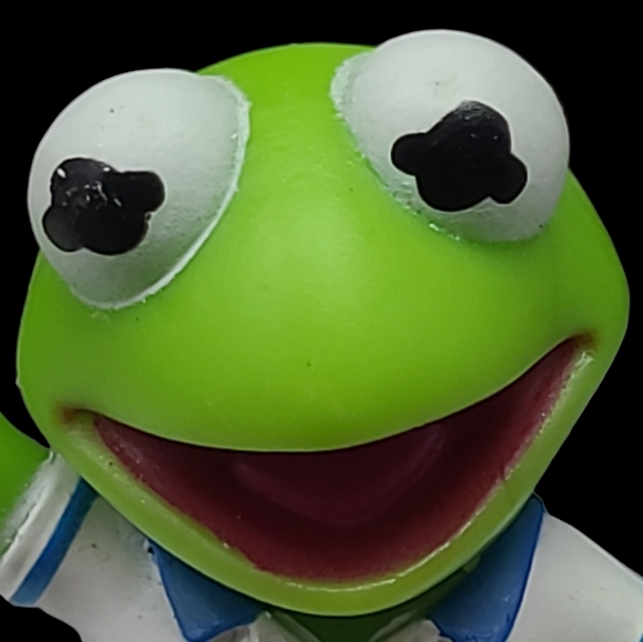 DISNEY'S MUPPETS "KERMIT THE FROG" PVC FIGURE - 2" - Picture 7 of 9